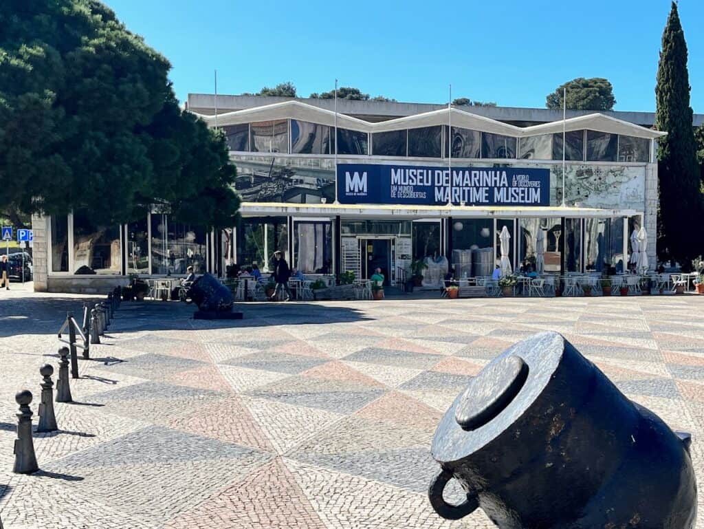 If you are in Lisbon for 4 days, you should visit the Museu de Marinha