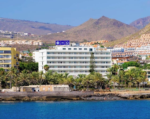 H10 Big Sur, a standout among hotels in Los Cristianos adults only, offers stunning views with a mountain backdrop.